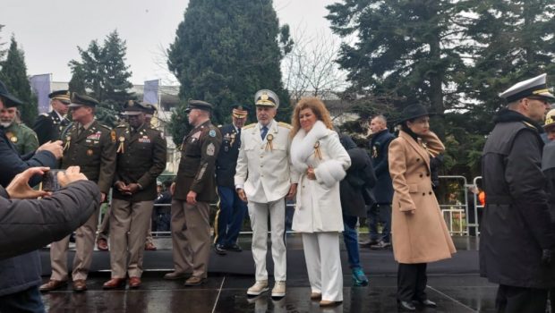 Ilie Năstase, surprins în uniforma de general la ceremoniile de Ziua Națională de la Constanţa