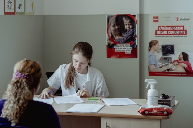 Trei caravane Sănătate pentru fiecare comunitate 