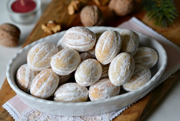 Nuci umplute cu cremă de mascarpone