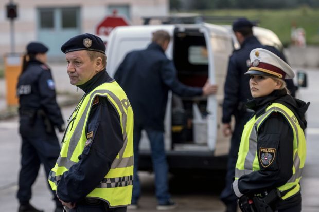 „Rutele migrației trec tot mai mult prin România și Bulgaria”, spune un raport oficial al Austriei, cu puțin timp înainte de decizia Schengen