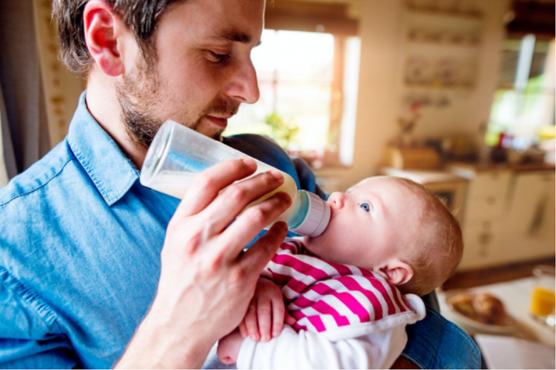 Alimentația copilului alergic la proteina din lapte. Ce soluții există?