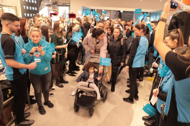 Retailerul de fashion Primark a deschis primul său magazin din România