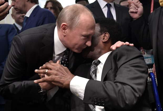 Vladimir Putin, mesaj după moartea lui Pele: „Am avut onoarea să discut în persoană cu acest om remarcabil”