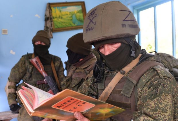 O miliție neonazistă rusă, care participă la războiul din Ucraina, le cere membrilor săi să trimită informații despre statele baltice din NATO
