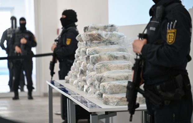„El Chapo” de Asia, extrădat în Australia. Tse Chi Lop este considerat unul dintre cei mai bogați traficanți din lume