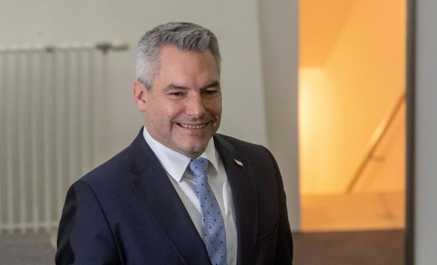 Karl Nehammer spune că blocarea României e „o chestiune de securitate”: Nu va exista nicio extindere Schengen cât timp frontiera externă nu e protejată