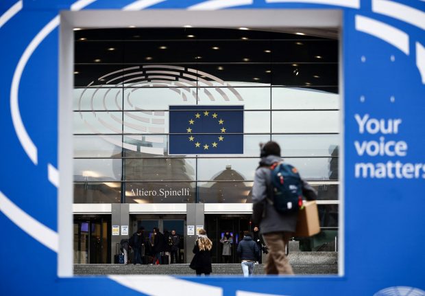 Șefa Parchetului European, Kovesi, cere ridicarea imunității pentru Eva Kaili și Maria Spyraki