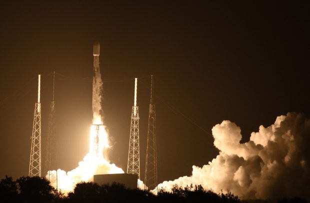 O sondă privată japoneză a fost lansată spre Lună, cu ajutorul unei rachete SpaceX