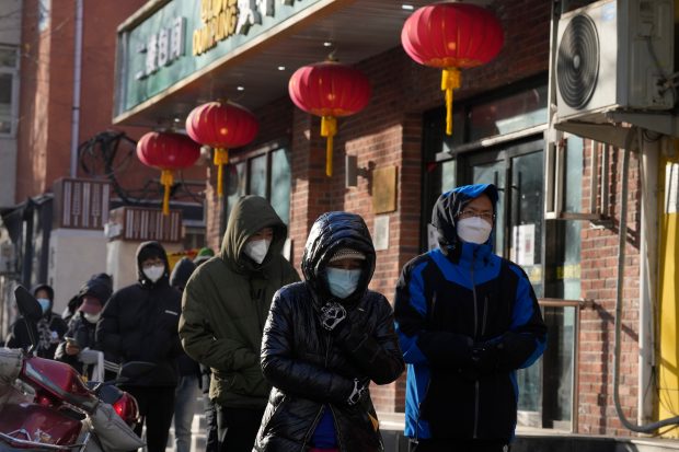 China se confruntă cu o perioadă „foarte grea și dificilă” după relaxarea politicii zero-COVID, avertizează OMS