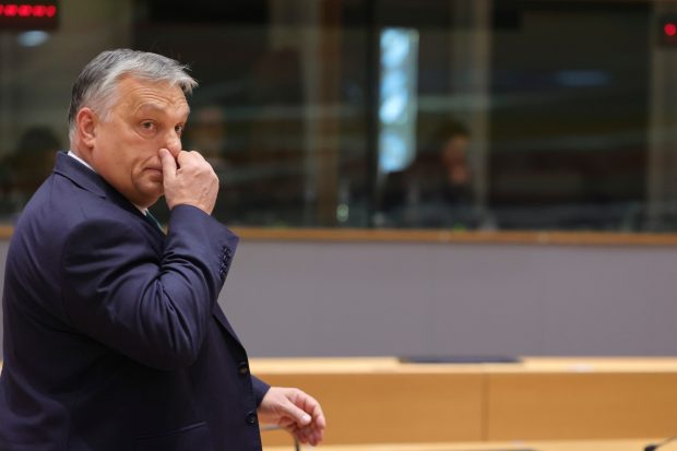 Kievul îl acuză de Viktor Orban de „miopie politică”, după ce acesta a spus că Ucraina poate lupta doar pe baza „banilor și armelor” SUA