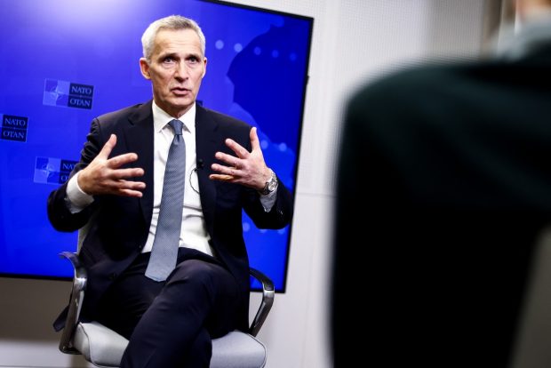 Șeful NATO avertizează că Putin pregăteşte Rusia pentru un război lung în Ucraina. Ce spune Stoltenberg despre trimiterea sistemelor Patriot