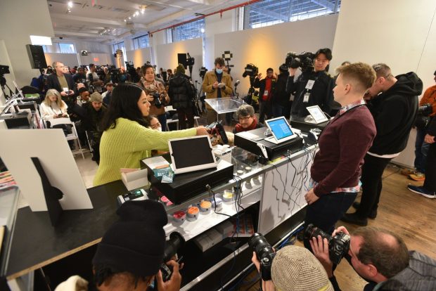 Premieră la New York. S-a deschis primul magazin care vinde canabis legal. VIDEO