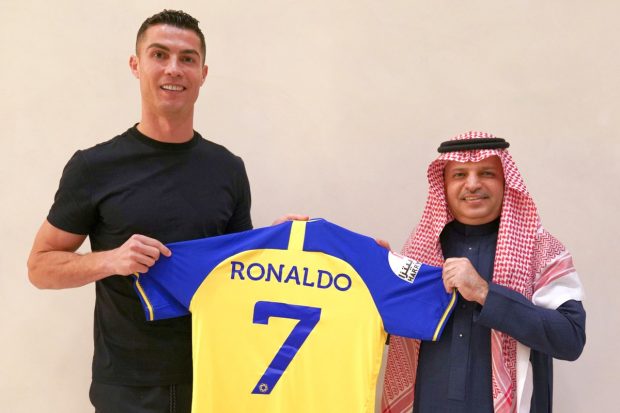 Cristiano Ronaldo a semnat un contract cu Al-Nassr. Ce salariu uriaş va avea