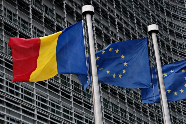 Să ne uităm și în oglindă despre eșecul Schengen: Ne-am urât pe noi înșine atât de mult între noi, încât i-am molipsit și pe alții