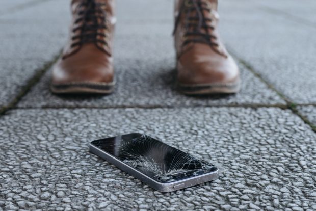 Merită să îţi asiguri telefonul mobil?