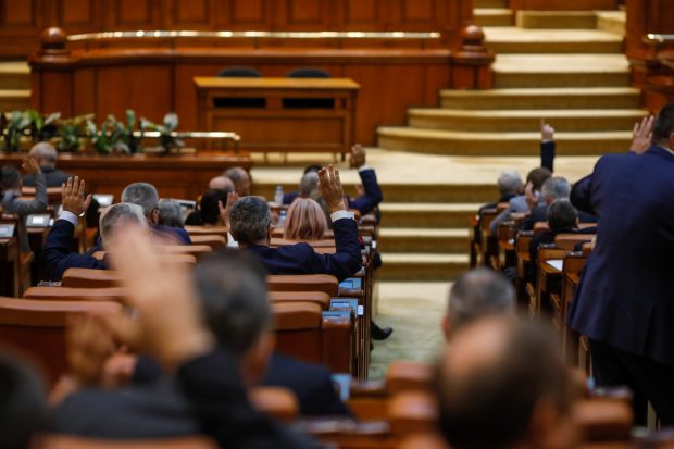Sesizările anonime ale avertizorilor au nevoie de „indicii temeinice”. Expert: „Se cer probe la care ei poate nu au acces, iar asta face clasarea mai ușoară”