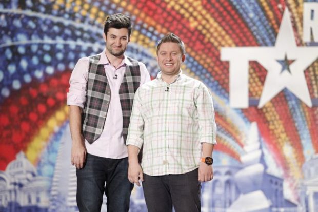 Cum se înțeleg Pavel Bartoș și Smiley dincolo de scenă: „Familiile noastre practic că sunt și înrudite”