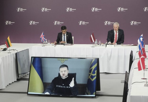 Volodimir Zelenski le cere liderilor europeni mai multe arme. ”Depinde mult de voi cum se va sfârși acest război”