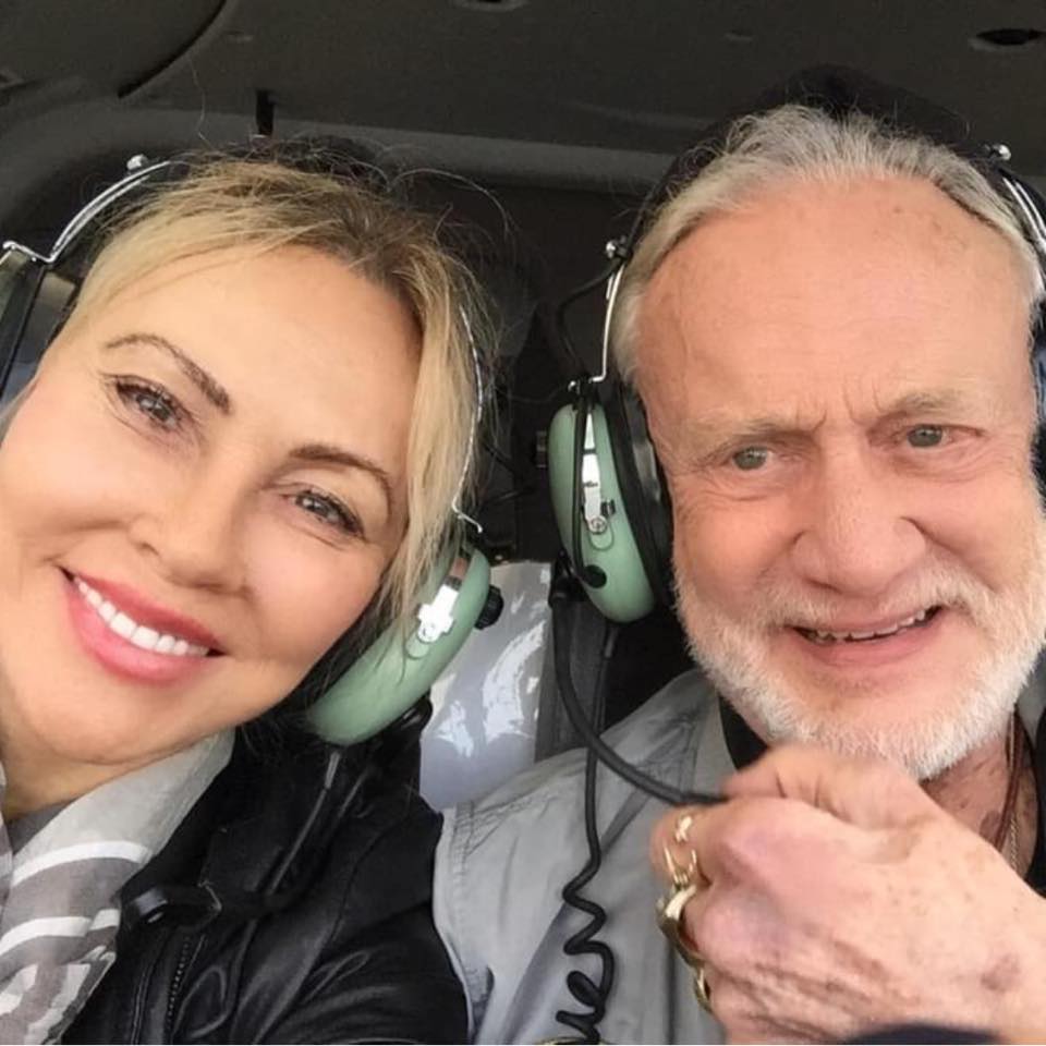 Buzz Aldrin, despre relația cu Anca Faur, românca pe care a luat-o de soție: „Este iubirea vieţii mele şi facem totul împreună” 7 anca faur si buzz aldrin 1