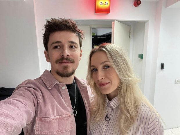 Andrei Leonte și Laura dezvăluie invitațiile inedite pentru nunta lor: un proces creativ plin de umor