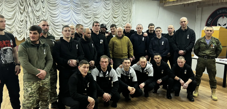 Un criminal, un traficant de droguri și trei tâlhari, printre rușii a căror graţiere a fost anunţată de șeful Wagner