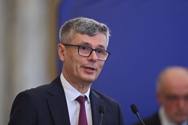 Virgil Popescu, după intrarea în vigoare a embargoului UE asupra motorinei ruseşti: „Nu există motive de îngrijorare”