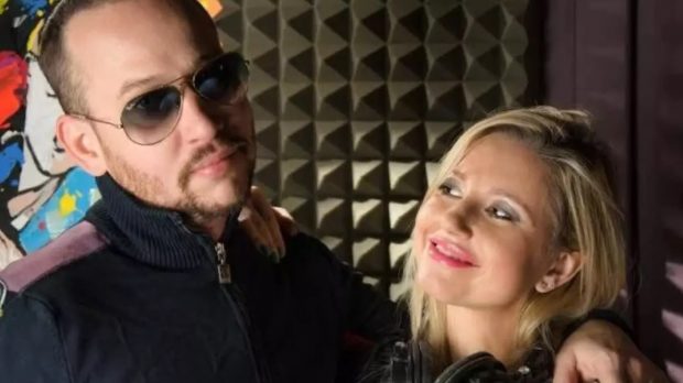 Imagine Stire Cum se înțeleg Costin Craioveanu și Mihaela Cernea la trei luni de la divorț: „Stăm la două străzi distanță. Ne mai intersectăm” | 2review.ro