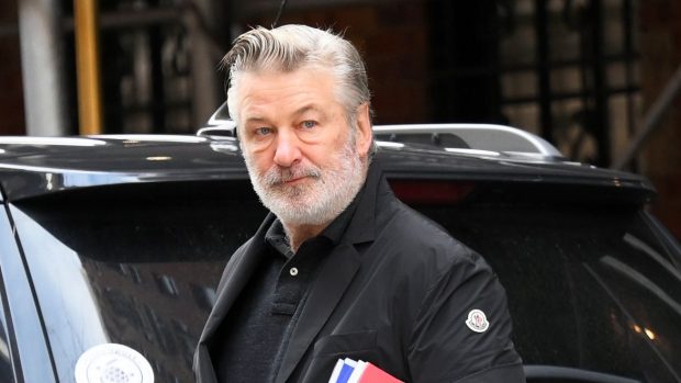 Alec Baldwin a pledat nevinovat la acuzaţia de ucidere din culpă, după împușcătura mortală de la filmările westernului „Rust”