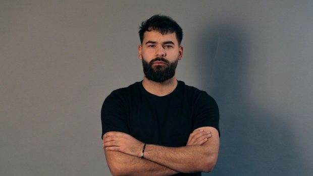 Imagine Stire Cine este Robert Moscalu de la „Survivor România” 2023. „Aștept să mă susțineți și să mă urmăriți” | 2review.ro