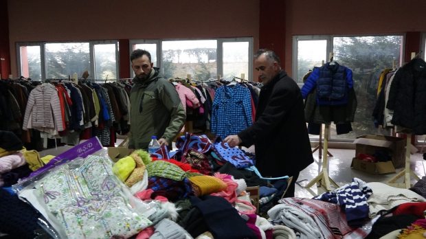 O familie din Turcia care a vrut să ajute victimele cutremurului a trimis accidental un pantof cu bani de aur, păstrați pentru nunta fiului cel mare