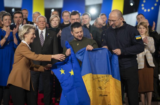 Întâlnire istorică la Kiev. Ursula von der Leyen, Charles Michel și 15 comisari participă la un summit UE – Ucraina