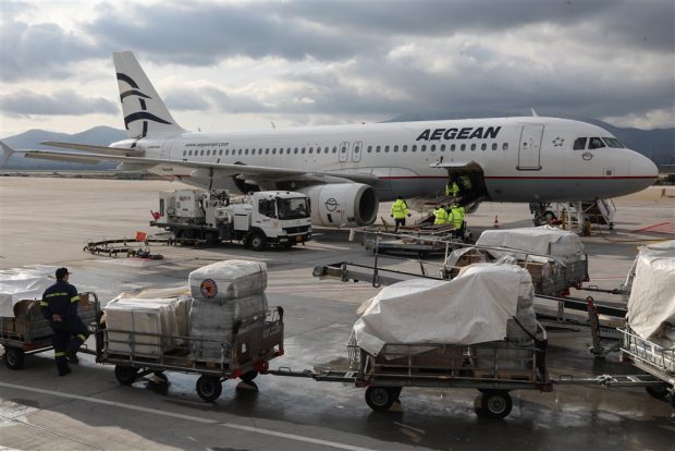 Atena lasă la o parte rivalitatea istorică cu Ankara și trimite un sprijin consistent Turciei, după cutremurele devastatoare