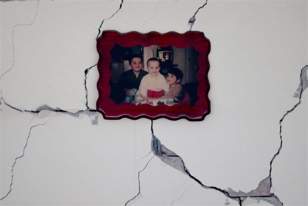 Băiețel de 3 ani, scos teafăr de sub dărâmături în Siria. Întreaga lui familie a fost ucisă însă de cutremur