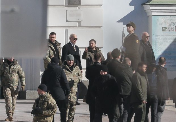 Cum au reușit americanii să țină secret timp de 24 de ore călătoria lui Joe Biden la Kiev
