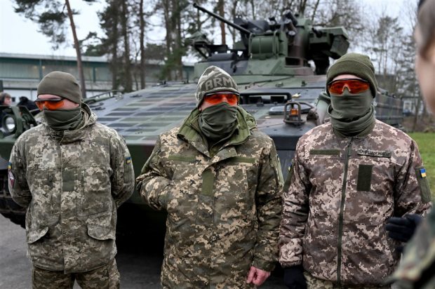 „Este ca diferența dintre un Mercedes și o Lada”. Un soldat ucrainean care se antrenează pe tancurile Leopard le compară cu cele sovietice