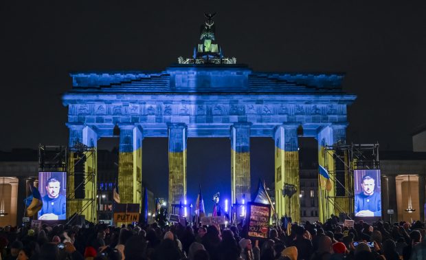 Majoritatea germanilor consideră că prin livrarea de arme Ucrainei devin parte a războiului, iar 40% consideră că au livrat prea mult