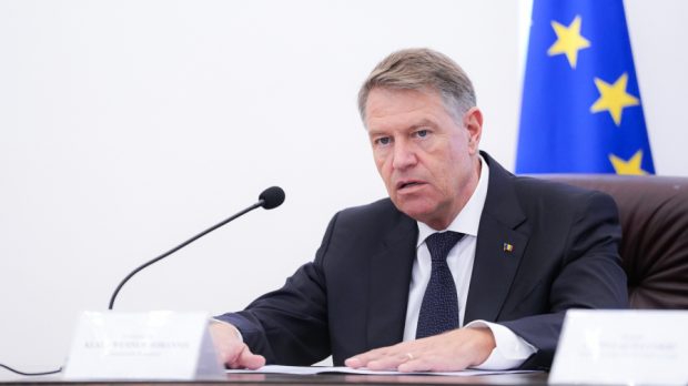 Președintele Klaus Iohannis, în vizită oficială în Azerbaidjan. Ce va discuta cu omologul azer Ilham Aliev