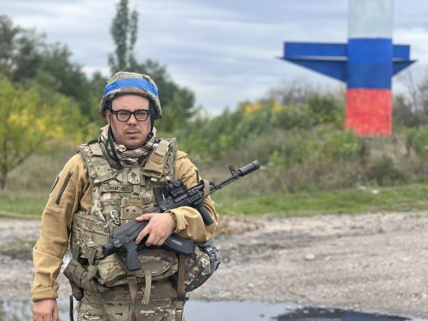 „Trebuie să le spunem oamenilor adevărul”, politolog ucrainean, care luptă pe front. Războiul din Ucraina ar putea dura încă cinci ani, devenind apoi un conflict înghețat 