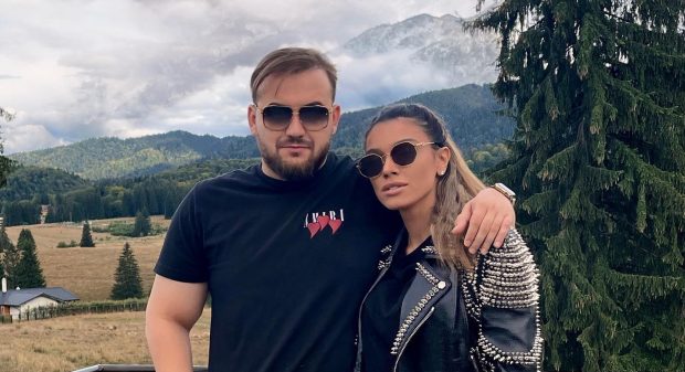 Karmen, fiica lui Adi Minune, primele declarații despre al doilea copil. Artista are o fetiță în vârstă de 4 ani. „Chiar și mama mi-a spus”