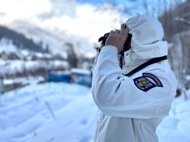 Un ucrainean a murit după ce a trecut ilegal granița în România. A fost găsit pe malul râului Tisa