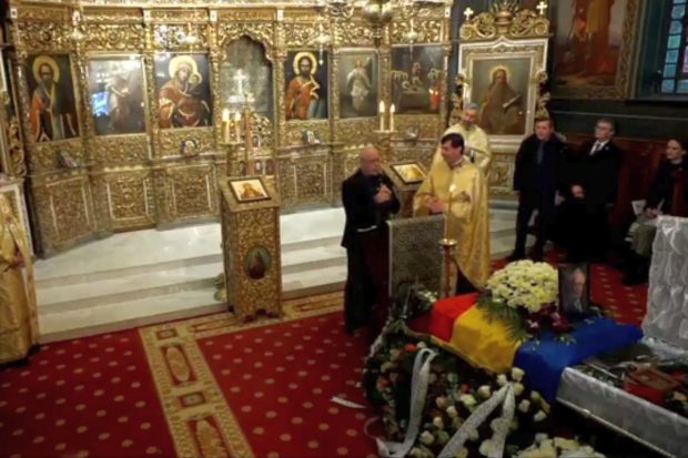 VIDEO. Moment tensionat la slujba de înmormântare a lui Mihai Șora. „Am aflat întâmplător că tatăl meu a murit”, a spus fiul său în biserică