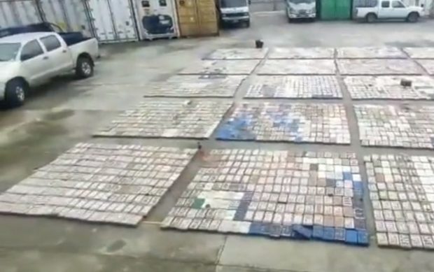 Poliția din Ecuador a confiscat 8,8 tone de cocaină ascunse într-un container cu banane cu destinația Belgia
