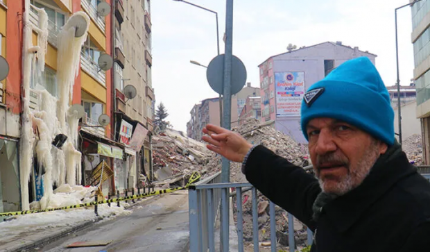 „Ice Age”, după cutremure. Un bloc avariat din Malatya s-a transformat într-o peșteră de gheață