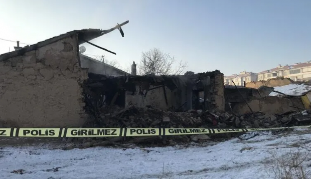 Părinții și cinci copii au murit într-un incendiu, la Konya, după ce supraviețuiseră cutremurului
