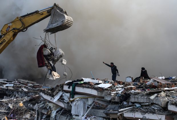 Campanii umanitare false pe online după cutremurele din Turcia şi Siria