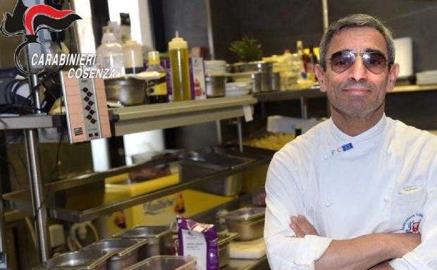 Un mafiot italian căutat de 16 ani pentru crimă a fost găsit în Franța. Făcea pizza „în restaurantul viselor sale”