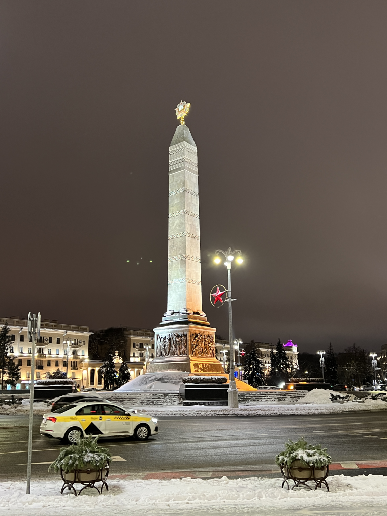 EXCLUSIV. Corespondență din regatul închis Belarus: „Putin se joacă cu viețile sărmanilor. În Belarus poate se găsesc 2.000-3.000 să lupte pe bani. Dar nu 60.000”