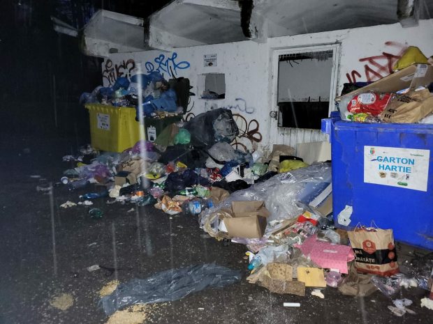 Cluj-Napoca începe să fie sufocat de GUNOAIE neridicate. Supercom, depășită de situație. Ce spune primarul Emil Boc