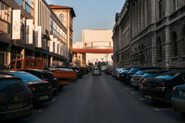 Noi tarife pentru parcare în București intră în vigoare la 1 martie. Dispare tariful diferențiat pe zone