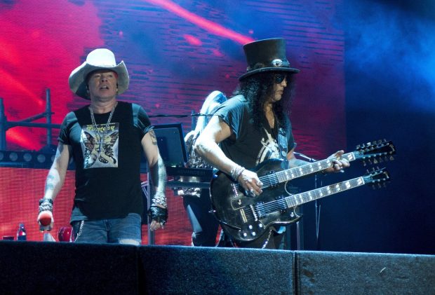 Biletele pentru concertul Guns N’ Roses de la Bucureşti, puse în vânzare. Cât costă cel mai ieftin tichet